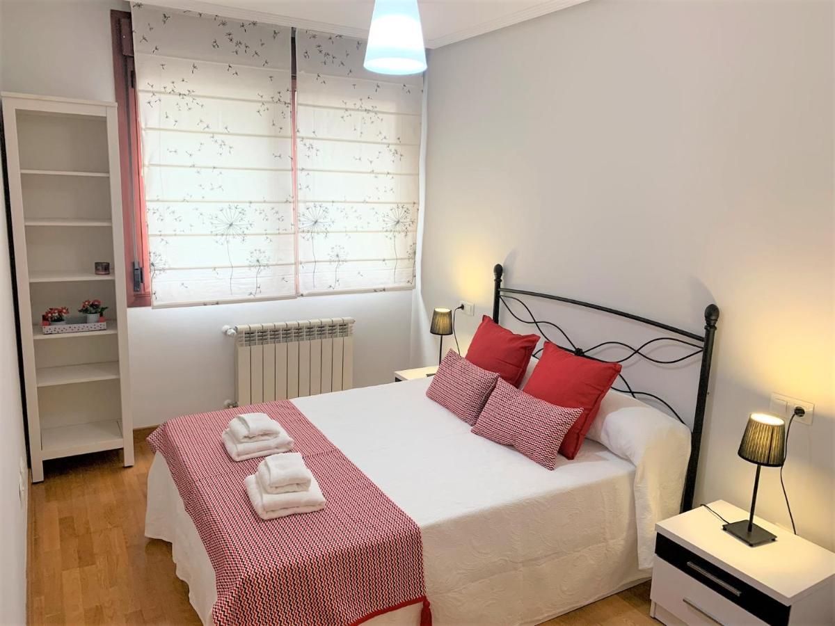 Appartement Apartamento La Losa à Oviede Extérieur photo