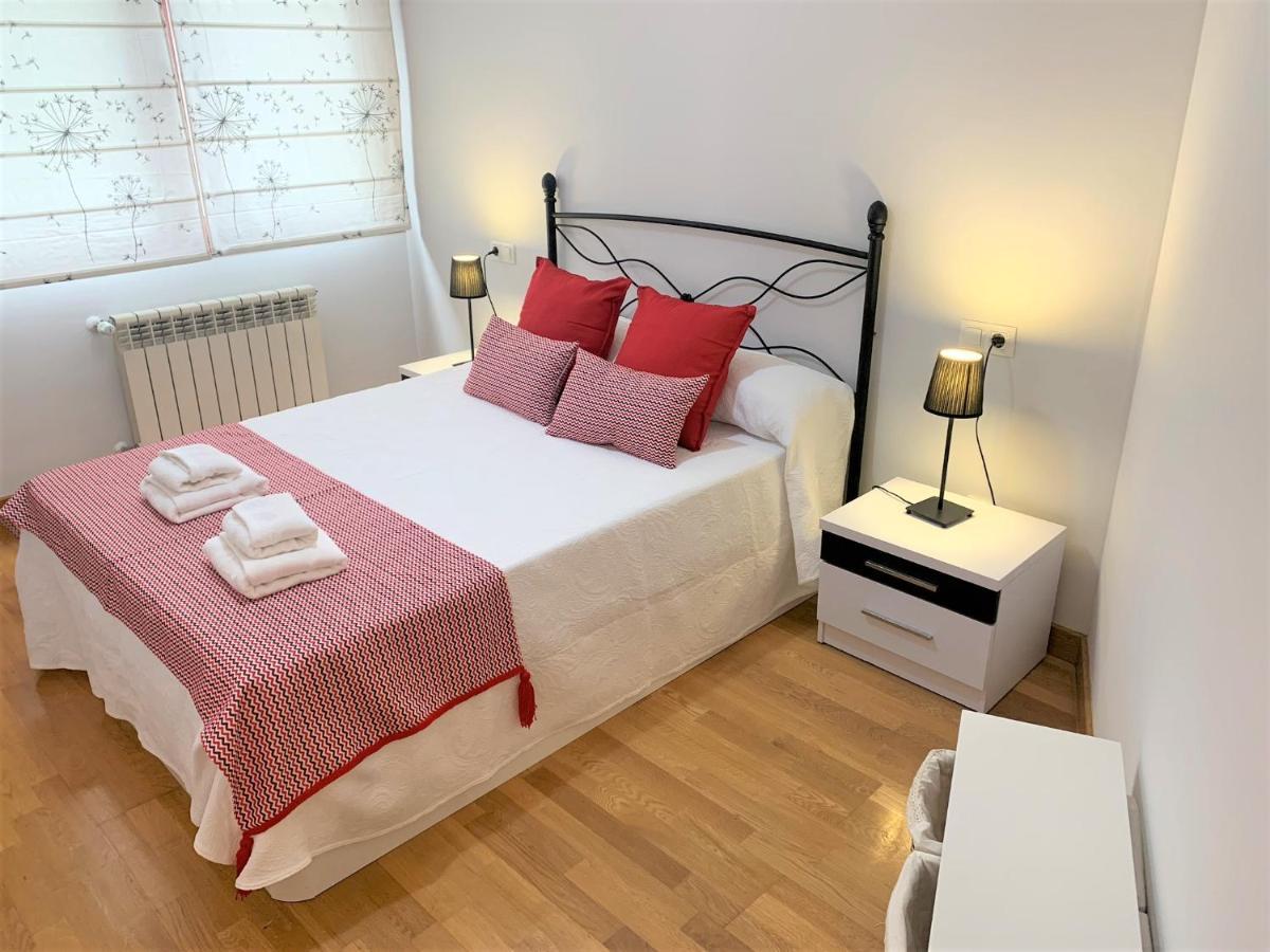 Appartement Apartamento La Losa à Oviede Extérieur photo